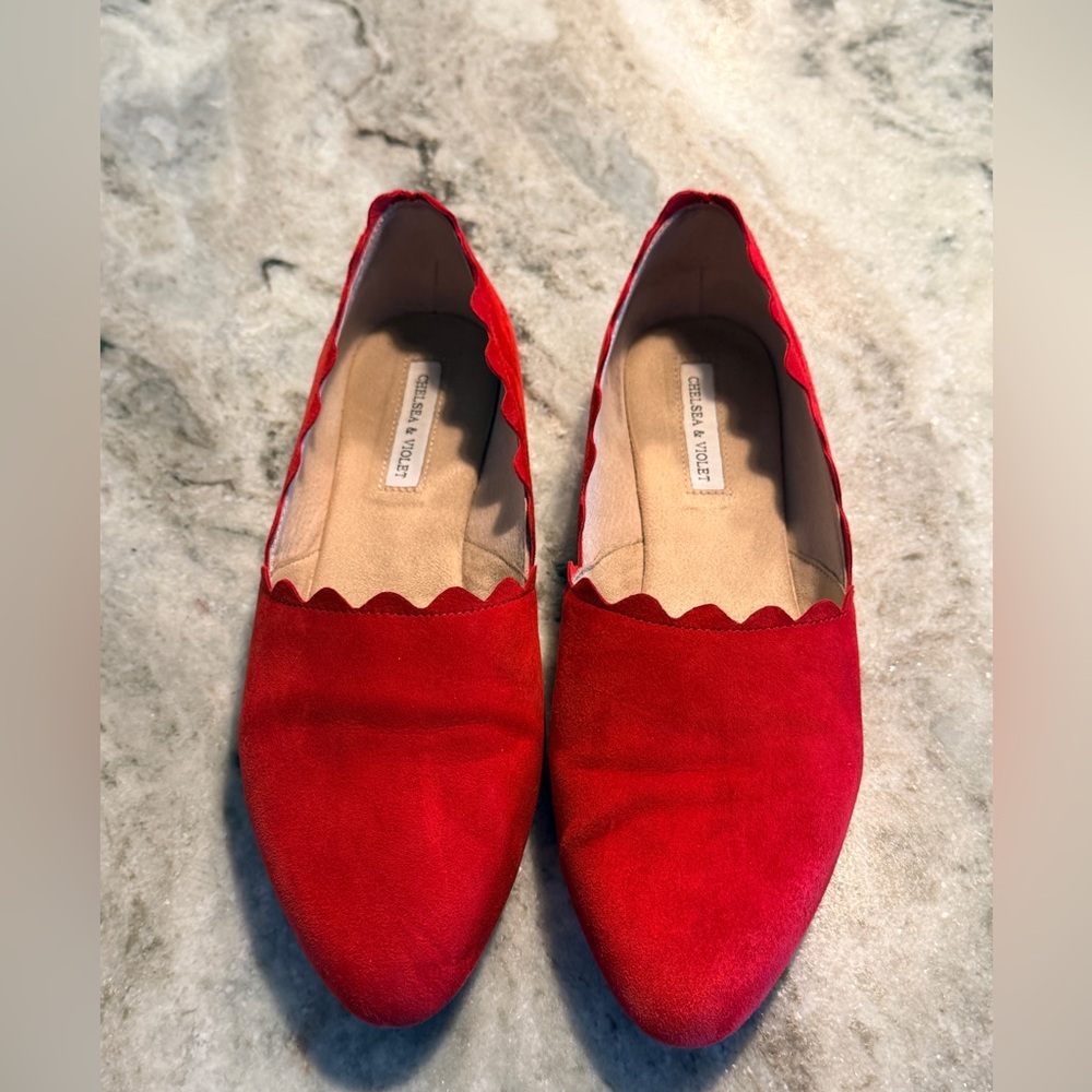 Chelsea & Violet Vibrant Red Scalloped Flats